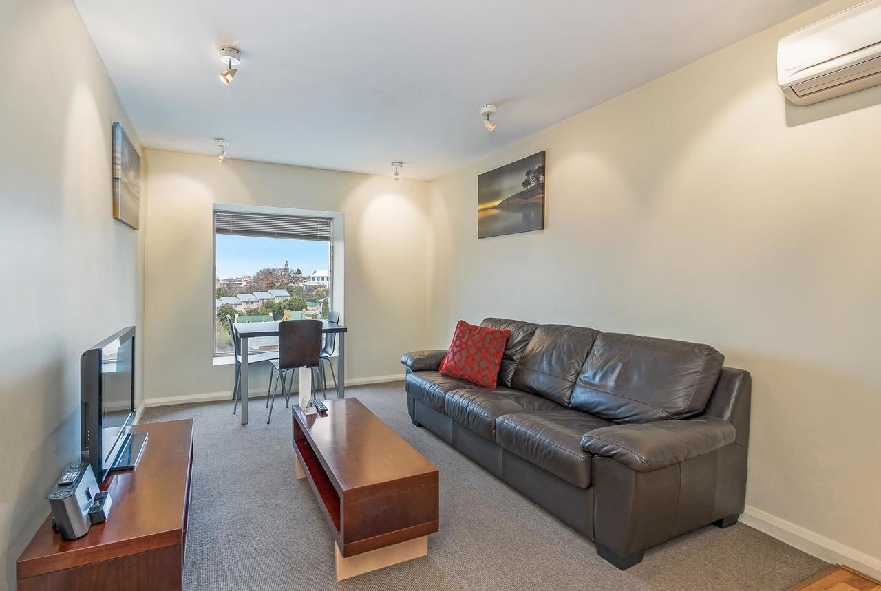 Mantra One Sandy Bay Road Hobart Bagian luar foto
